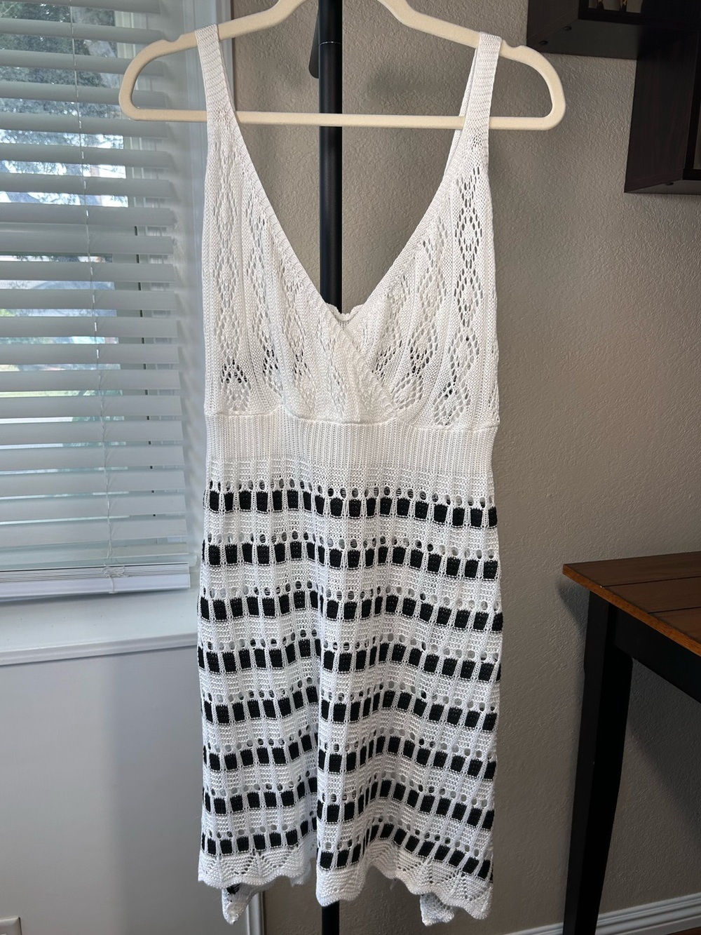 NWT Beach Dress V Neck Crochet Striped Hollow Out beach dress/cover up. XXL
